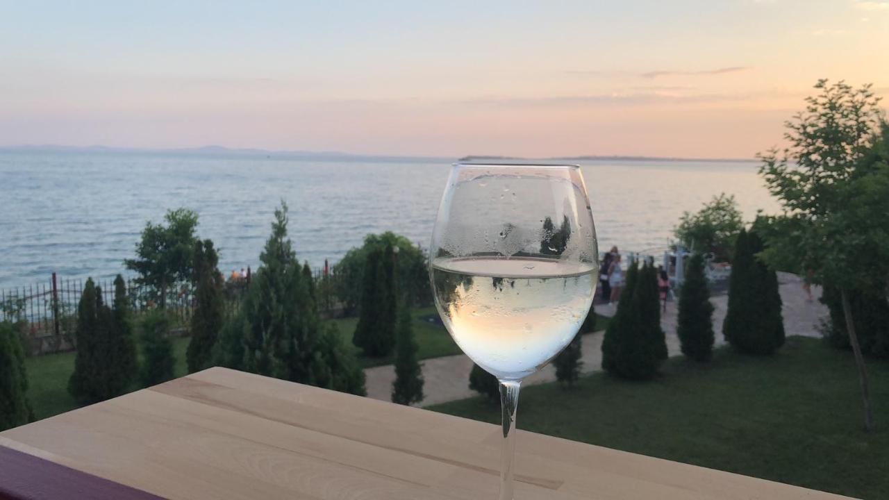 Beautiful Apartment Right By The Sea, 스베티 블라스 외부 사진